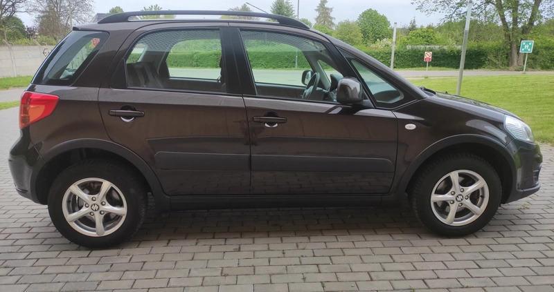 Suzuki SX4 cena 35900 przebieg: 99730, rok produkcji 2014 z Gliwice małe 106